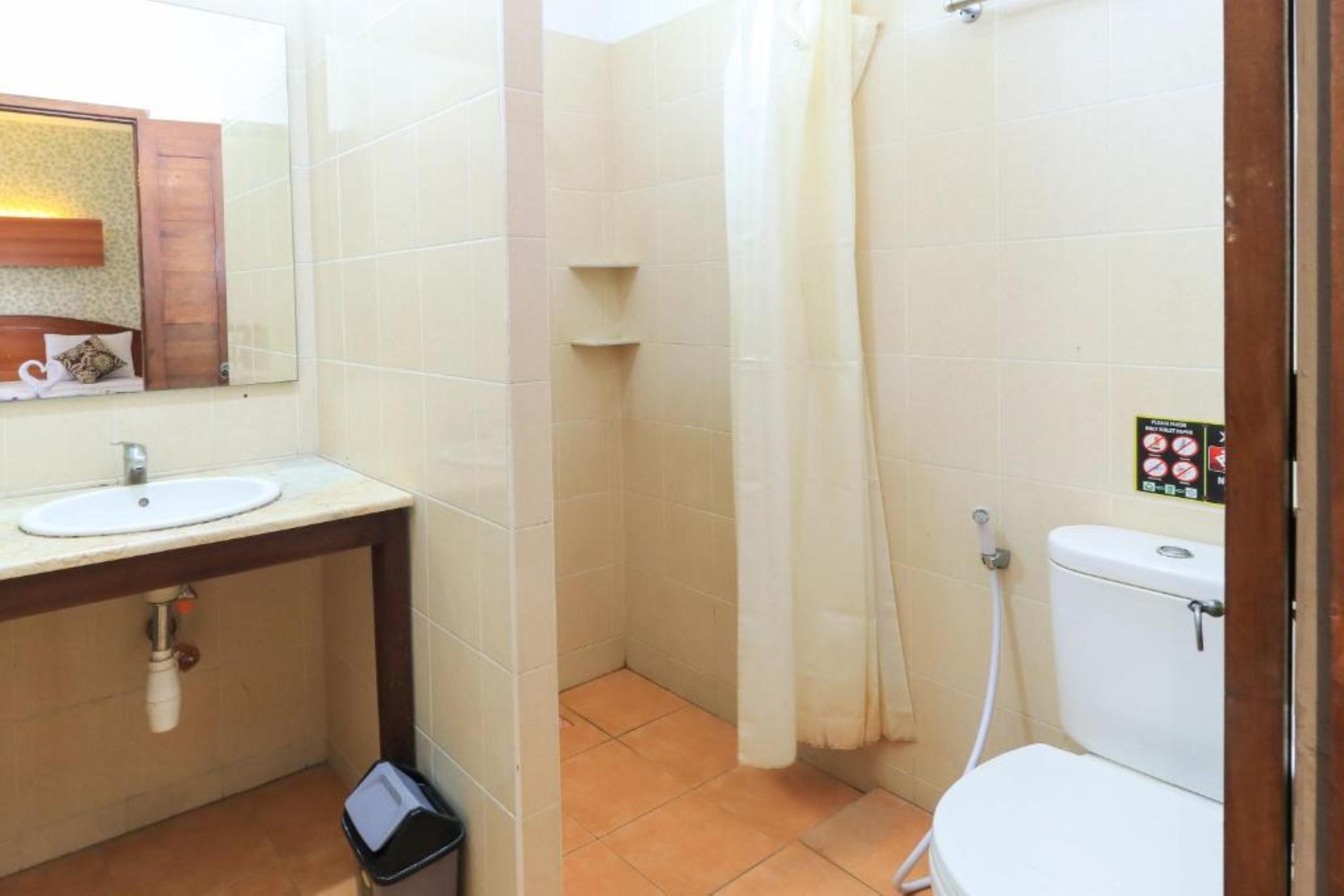 Ayu Lili Garden Hotel Kuta Kuta Lombok Exteriör bild