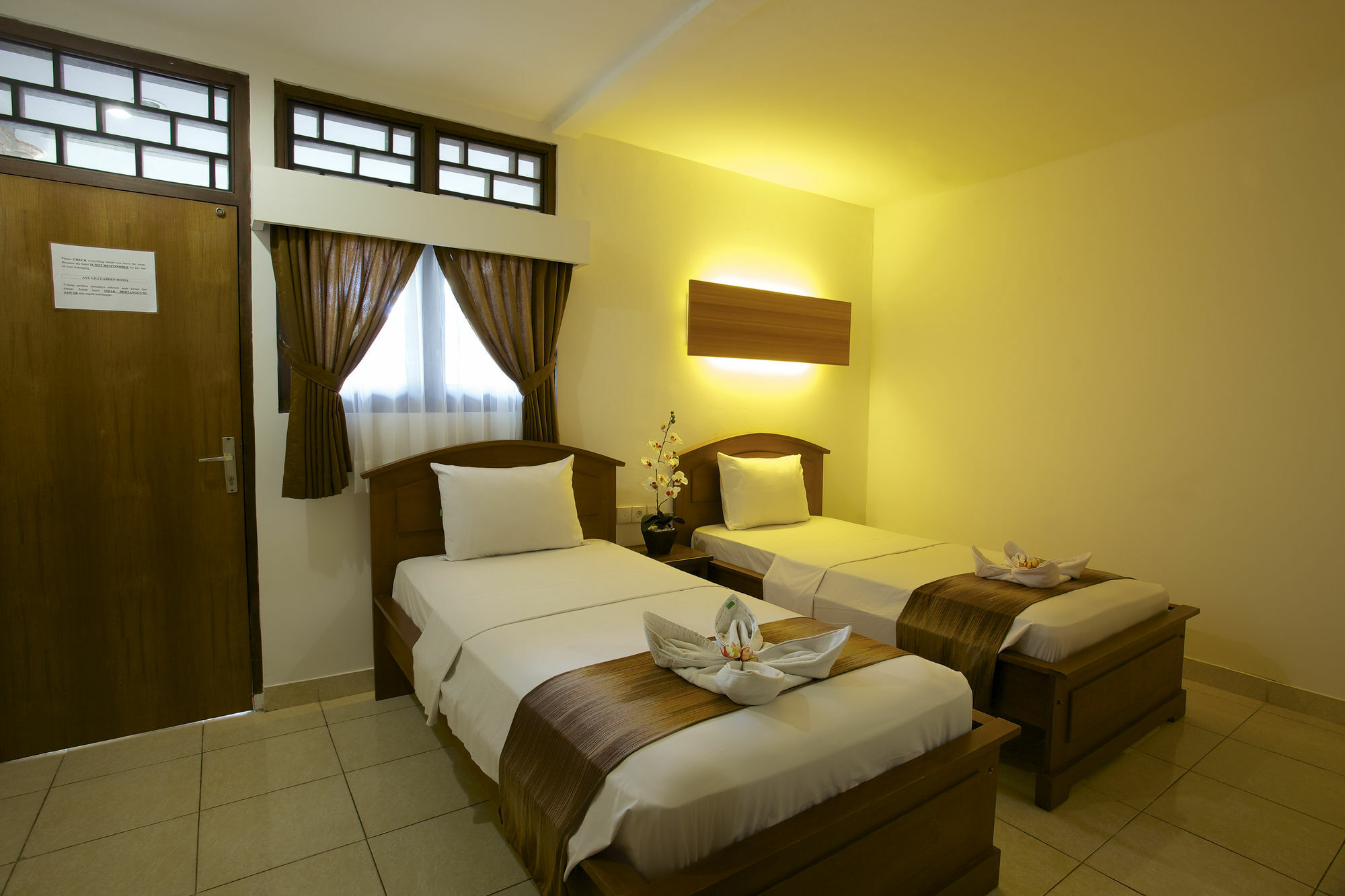 Ayu Lili Garden Hotel Kuta Kuta Lombok Exteriör bild
